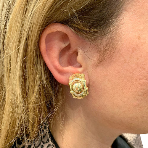 Boucles d'oreilles Boucles d'oreilles Piaget "Tanagra" en or jaune et diamants. 58 Facettes 31196