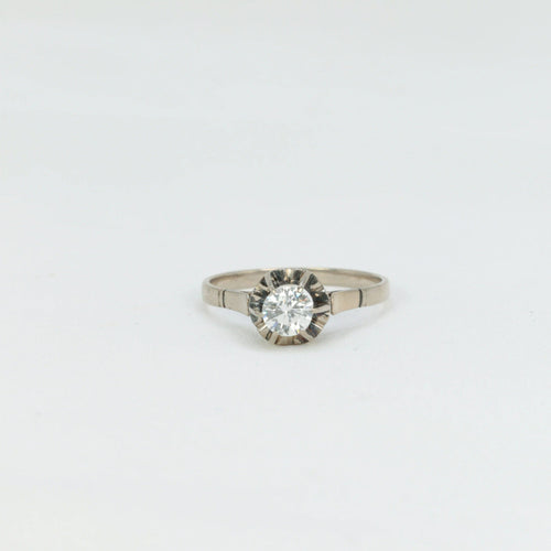 Bague Bague solitaire en or blanc et diamant 58 Facettes 686