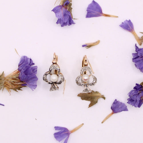 Boucles d'oreilles Dormeuses Art Nouveau Trèfles Diamants et Perles fines 58 Facettes