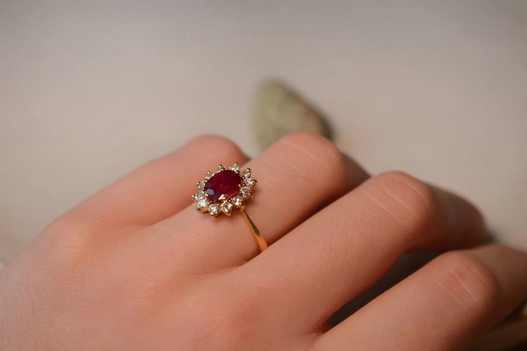 Bague Marguerite Rubis et Diamants 58 Facettes Ref1823