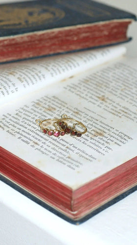 Boucles d'oreilles Boucles d'oreilles Poissardes Or jaune Grenats 58 Facettes