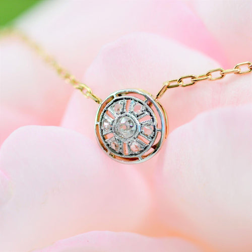 Collier Chaine ancienne et son motif rond en diamants 58 Facettes 22-312