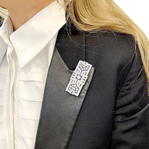 Broche Broche Art Déco en platine et diamants. 58 Facettes 32511