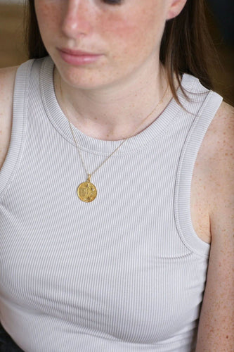 Pendentif Médaille astrologique gémeaux Or et Diamants 58 Facettes