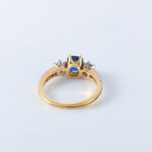 Bague 57 Bague en or et saphir 58 Facettes