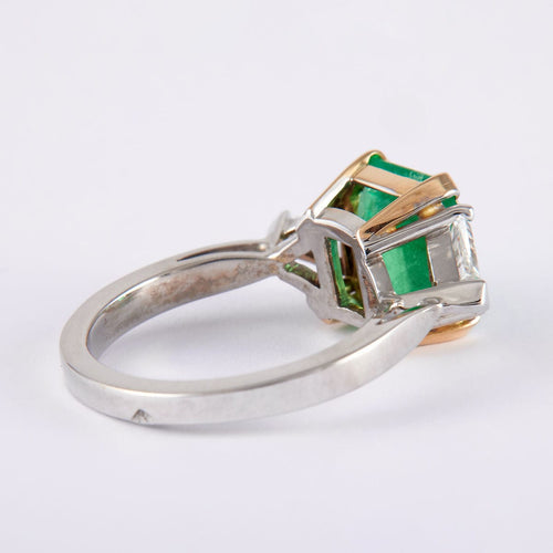 Bague Bague Emeraude et Diamants troïdia 58 Facettes