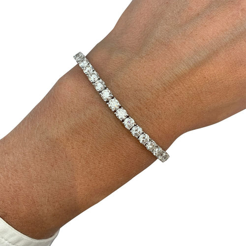 Bracelet Bracelet ligne en or blanc et diamants. 58 Facettes 31800