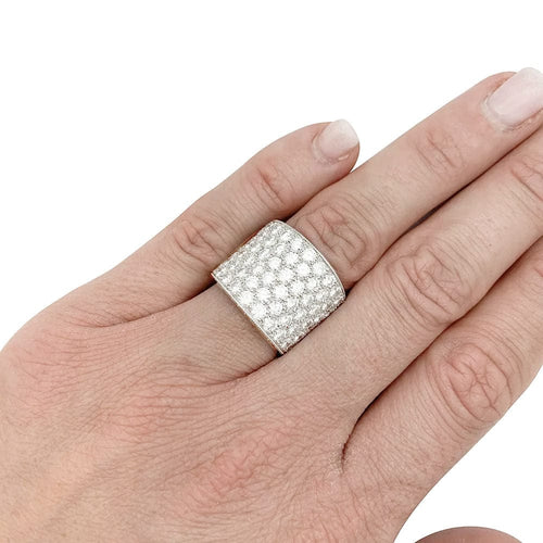 Bague 51 Bague bandeau en or blanc et diamants. 58 Facettes 31346