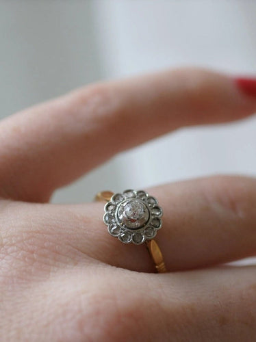 Bague marguerite ancienne diamants 58 Facettes