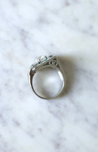 Chevalière Art Deco émeraudes et diamants 58 Facettes