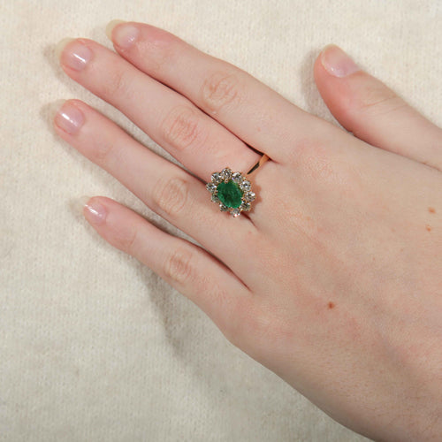 Bague Bague Marguerite Emeraude et diamants 58 Facettes 8392