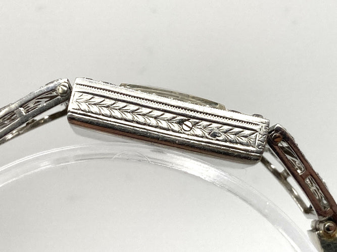 Montre Montre Art Déco diamants 2.44 cts 58 Facettes 07/07 - 16