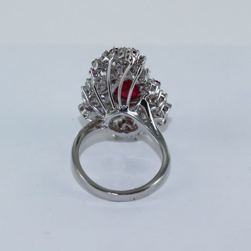 Bague Bague Or blanc Rubis et Diamants 58 Facettes