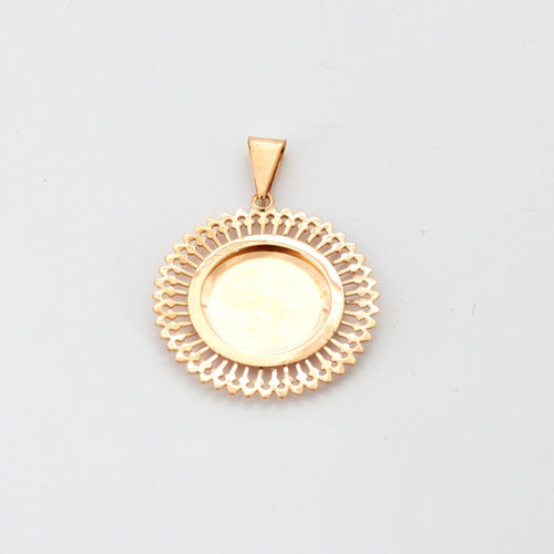 Pendentif Médaille motif floral décor rayonnant 58 Facettes