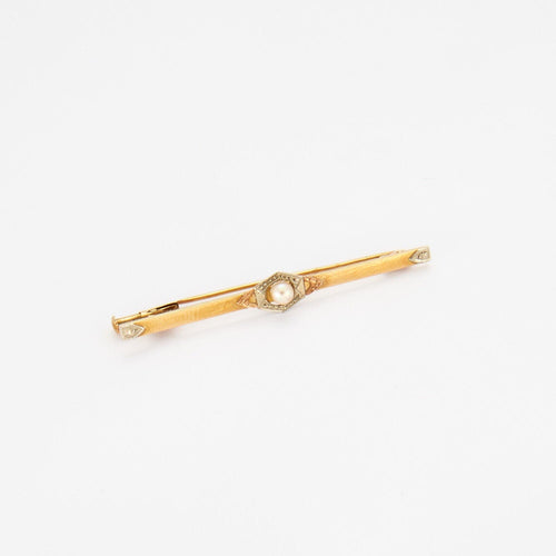 Broche Broche en Or jaune, perle blanche 58 Facettes P7L17