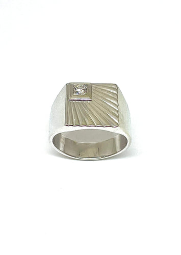 Bague Chevalière vintage Soleil Levant , or blanc et diamant 58 Facettes