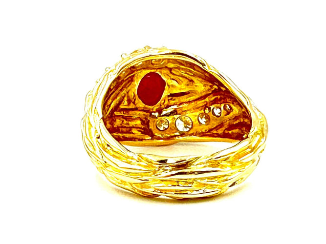 Bague 53 GILBERT ALBERT. Bague or jaune, rubis et diamants 58 Facettes