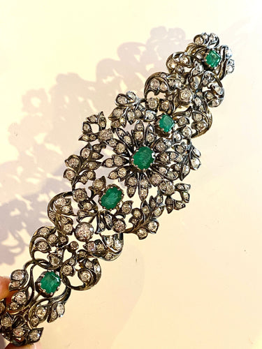 Bracelet Exceptionnel bracelet XIXe diamants, émeraudes, or et argent 58 Facettes