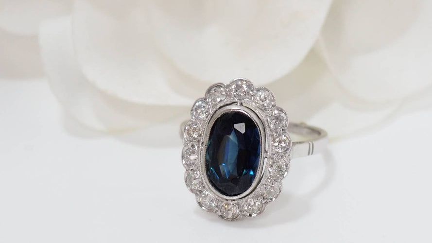 Bague 52 Bague pompadour en or blanc, saphir et diamants 58 Facettes 32110