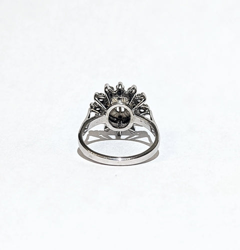 Bague Bague fleur or et diamants années 60 58 Facettes