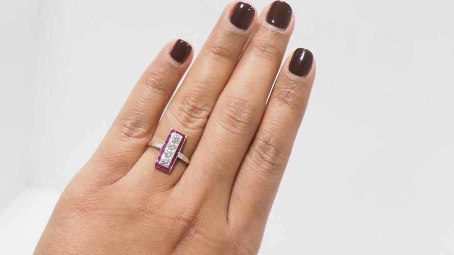 Bague Bague Art Déco Or Blanc, Rubis Et Diamants 58 Facettes 31134