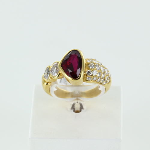 Bague 58 Bague rubis et diamants en or jaune 58 Facettes