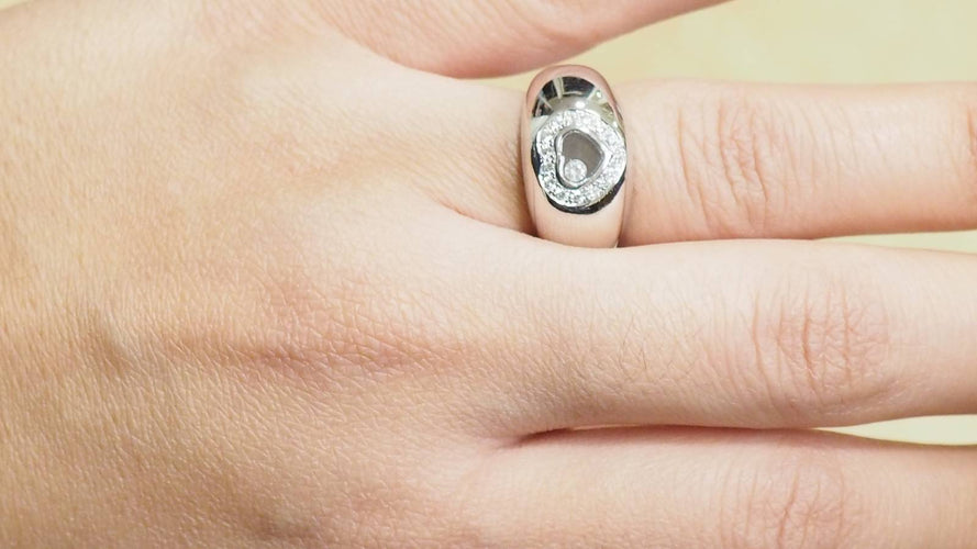 Bague Bague en or blanc Chopard Happy Diamonds 58 Facettes