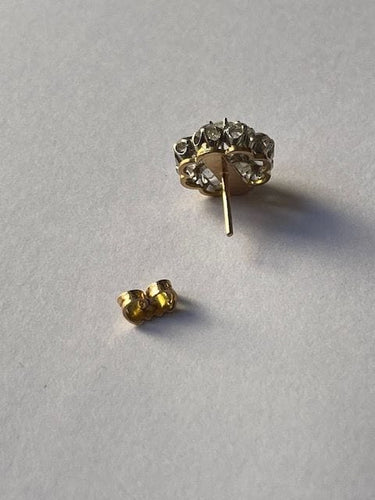 Boucles d'oreilles Puces d'oreilles marguerite diamants, fin XIXème 58 Facettes