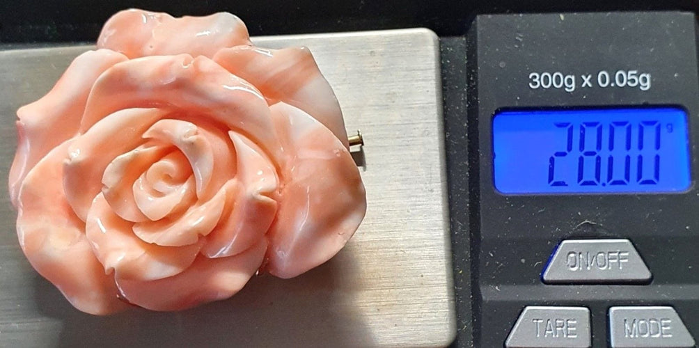 Broche Broche/Pendentif fleur Or jaune Corail 58 Facettes C 1485  Ree