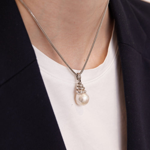 Collier Collier Pendentif Perle baroque 58 Facettes