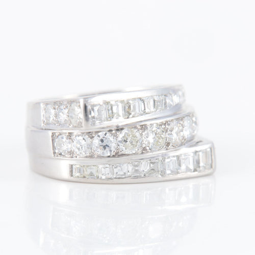Bague 54 Bague or blanc, diamants ronds et carrés 58 Facettes