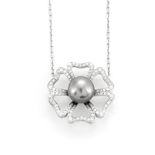 Collier Collier fleur Or blanc Diamants Perle 58 Facettes