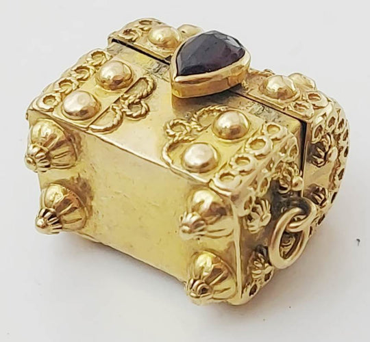 Accessoire Pendentif, coffret en or jaune et grenat 58 Facettes