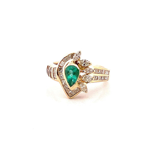 Bague 57 Bague émeraude poire et diamants 58 Facettes