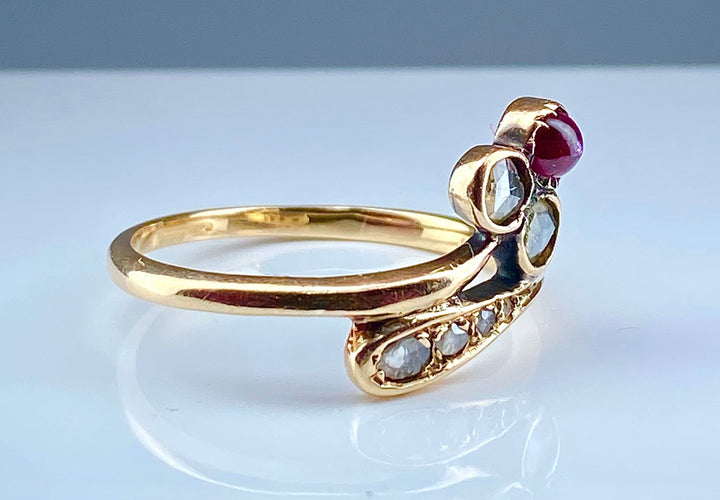 Bague 58 Bague Or jaune Diamants Pierre rouge 58 Facettes AB279