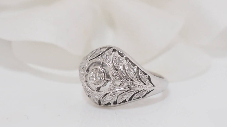 Bague Bague dôme  en or blanc et platine 58 Facettes 30675