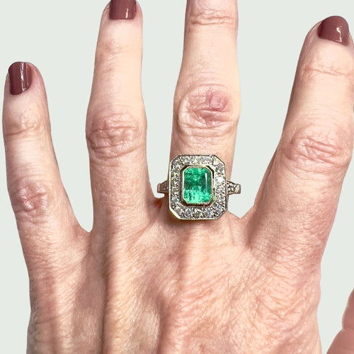 Bague 57 Bague platine de style rétro avec diamants et émeraude centrale 58 Facettes Q950A (912)