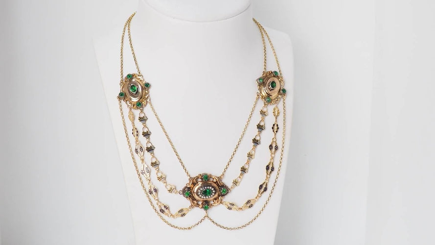 Collier Collier en or émaillé et perles fines 58 Facettes 32174