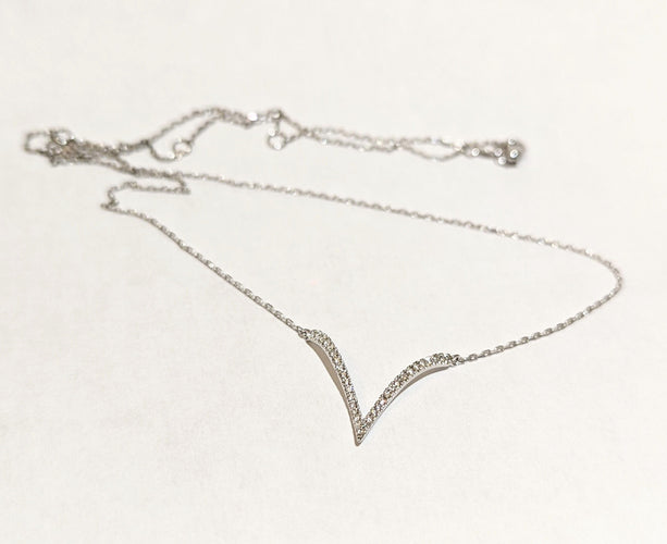 Collier DJULA collier V or et diamants 58 Facettes