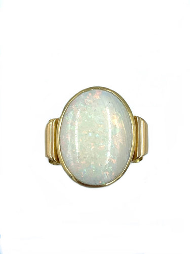 Bague Bague vers 1940 or jaune et opale 58 Facettes