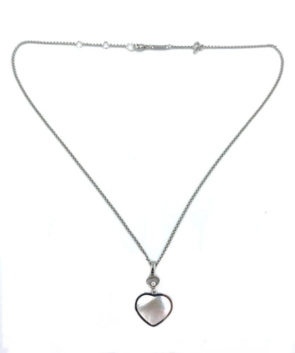 Collier Chopard. Collection Happy Hearts, collier or blanc, nacre et diamant 58 Facettes