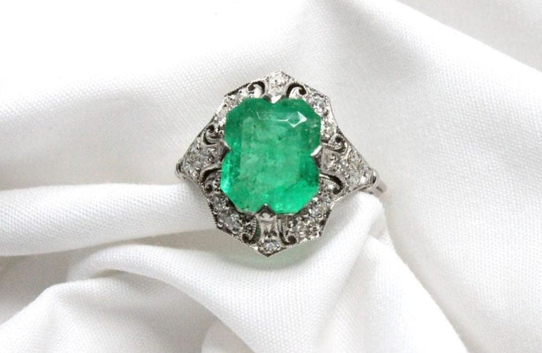 Bague 53.5 Bague style Art Déco Platine Diamants et Emeraude 58 Facettes