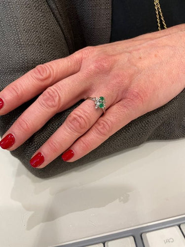 Bague BAGUE ÉMERAUDE ET DIAMANTS ANNÉES 50' 58 Facettes 044751