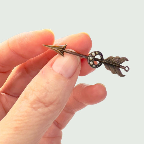 Broche Petite broche début SXX en or 18 carats et perles 58 Facettes Q981A