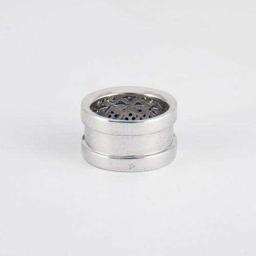 Bague 55 Bague en or gris, pavage diamants blanc et noir 58 Facettes