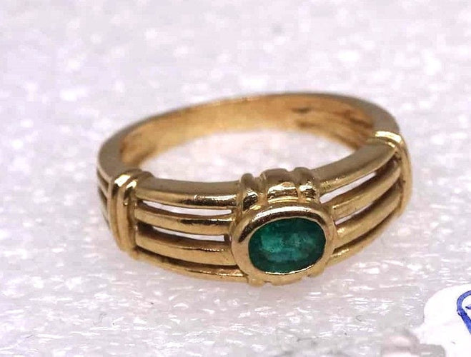 Bague 51 Bague or et émeraude 58 Facettes 10740