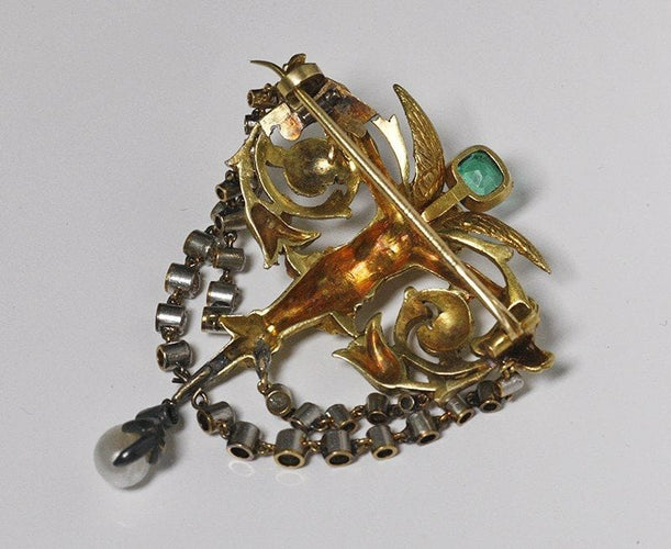 Broche Broche en or Néo-Renaissance de Salt et Schlosberg 58 Facettes