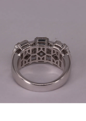 Bague Bague Art Déco Or blanc et Diamants 58 Facettes RNG2508