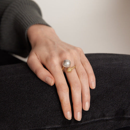 Bague 54-55 Bague or jaune, perle 58 Facettes HS4288