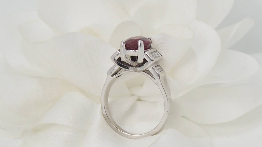 Bague 54 Bague or blanc rubis diamants 58 Facettes F4962